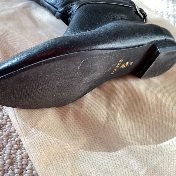 Leather Over-The-Knee flat heel Boots. Pull on. aee black. size 6 - Picture 8 of 9